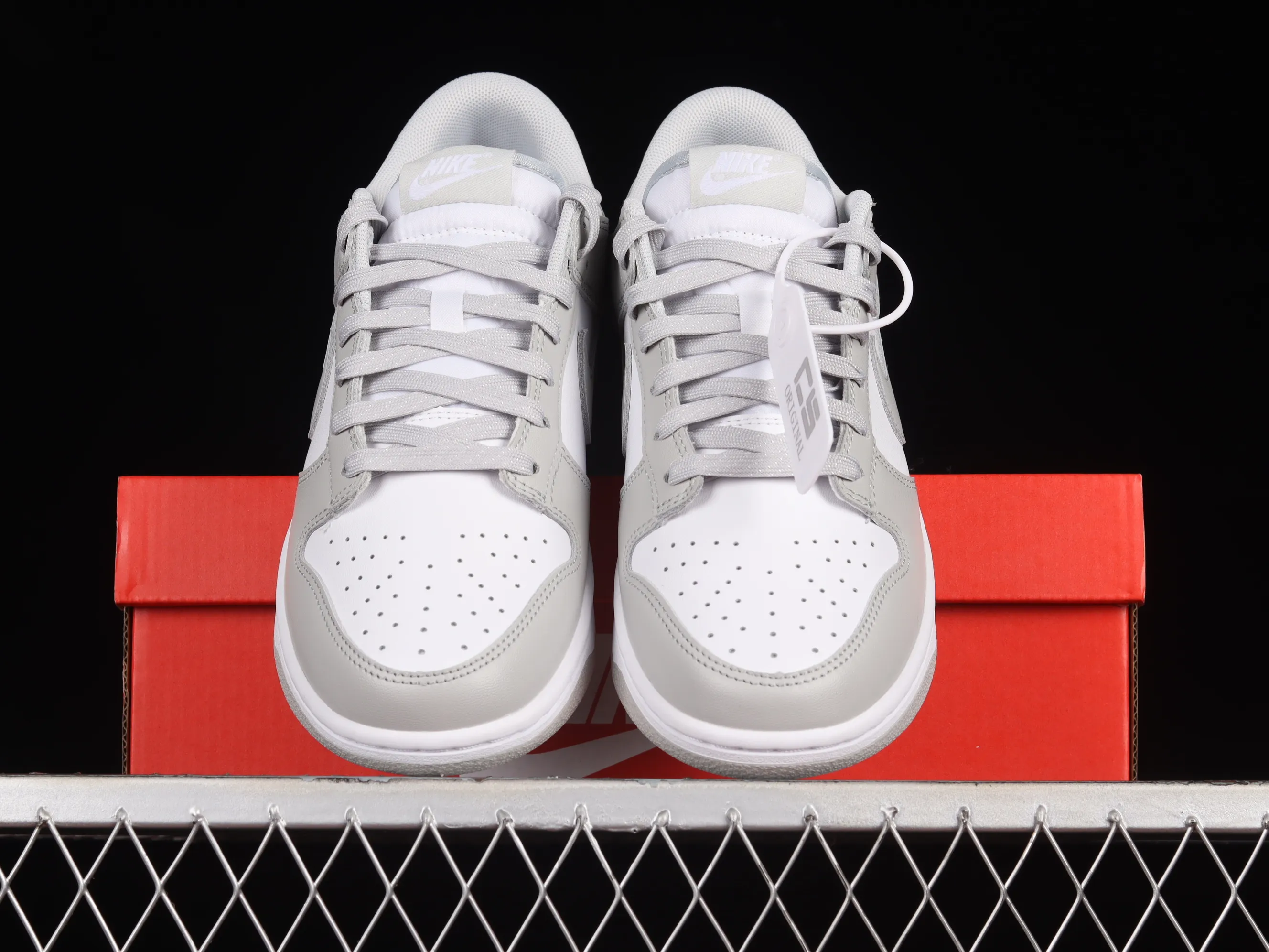All Categories Nk SB Dunk Series Nk SB Dunk Low Low-top Sneakers Nk SB Dunk Low "Grey Fog" White Gray SB Smashed Backboard Fashion Casual Sneakers DD1391-103